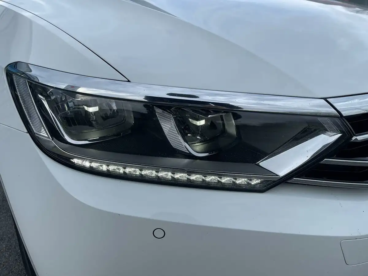 2019-volkswagen-passat-20tdi-se-business-ss-saloon-4d-big-39