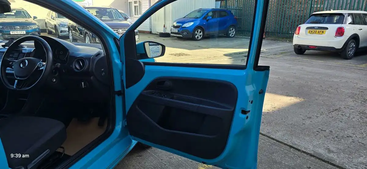 2022-volkswagen-up-e-e-up-big-22