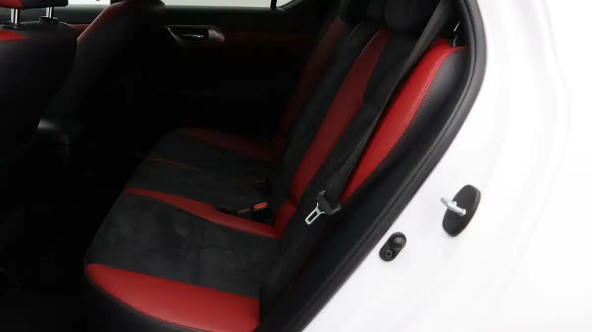 2019-lexus-ct-200h-18-f-sport-big-15