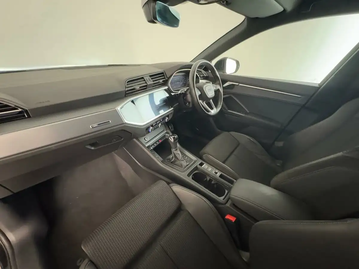 2021-audi-q3-20-35-tdi-s-line-comfort-sound-pack-station-wagon-big-12
