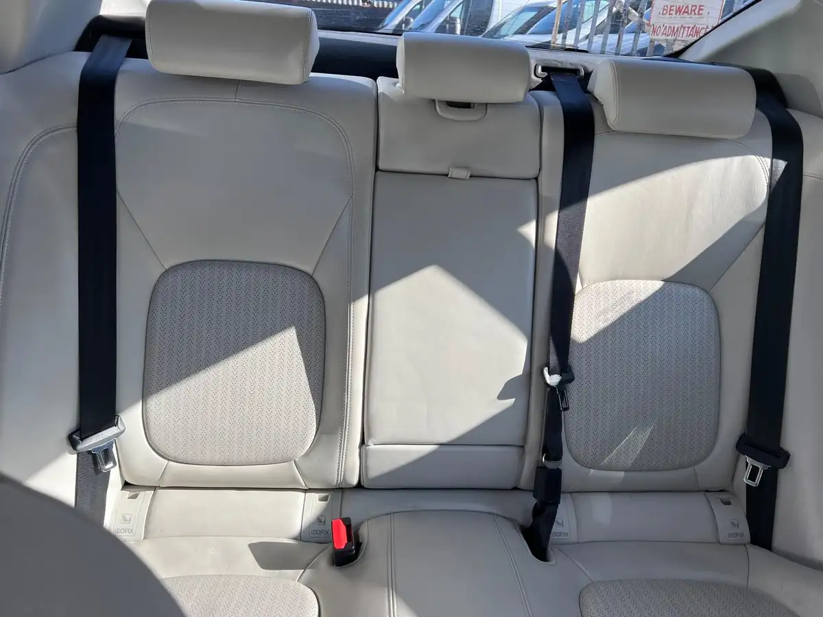 2018-jaguar-xe-20i-portfolio-200ps-1999cc-big-15