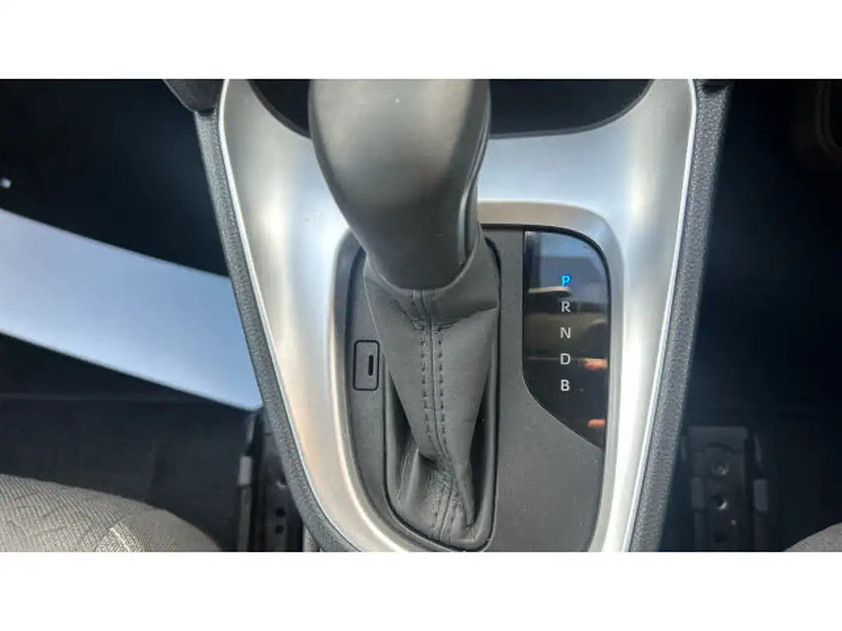 2023-toyota-yaris-cross-15-vvt-i-icon-big-41