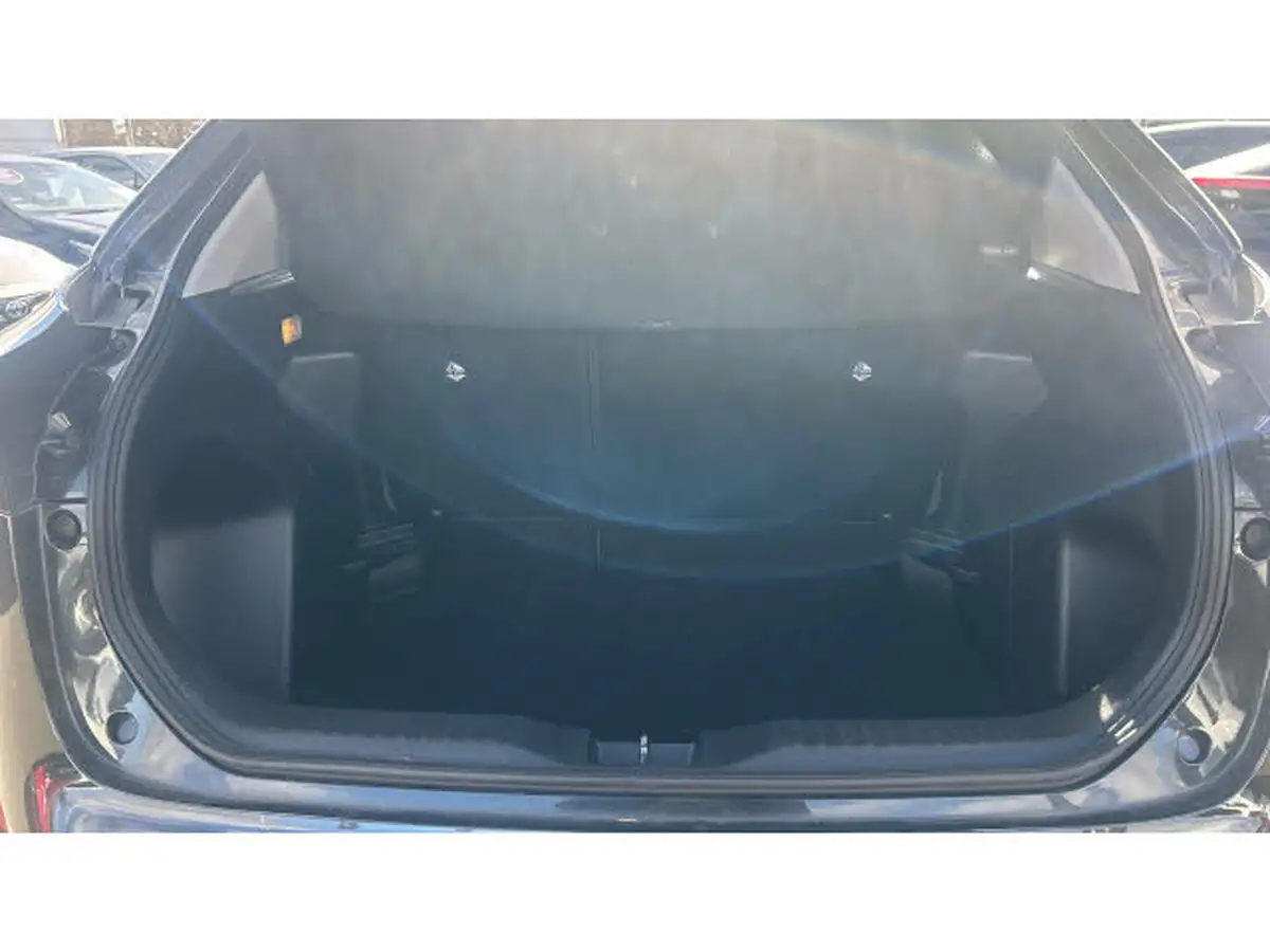 2023-toyota-yaris-cross-15-vvt-i-icon-big-13