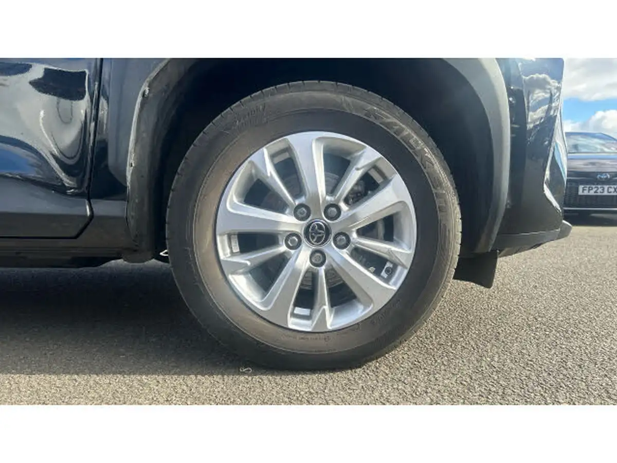 2023-toyota-yaris-cross-15-vvt-i-icon-big-17