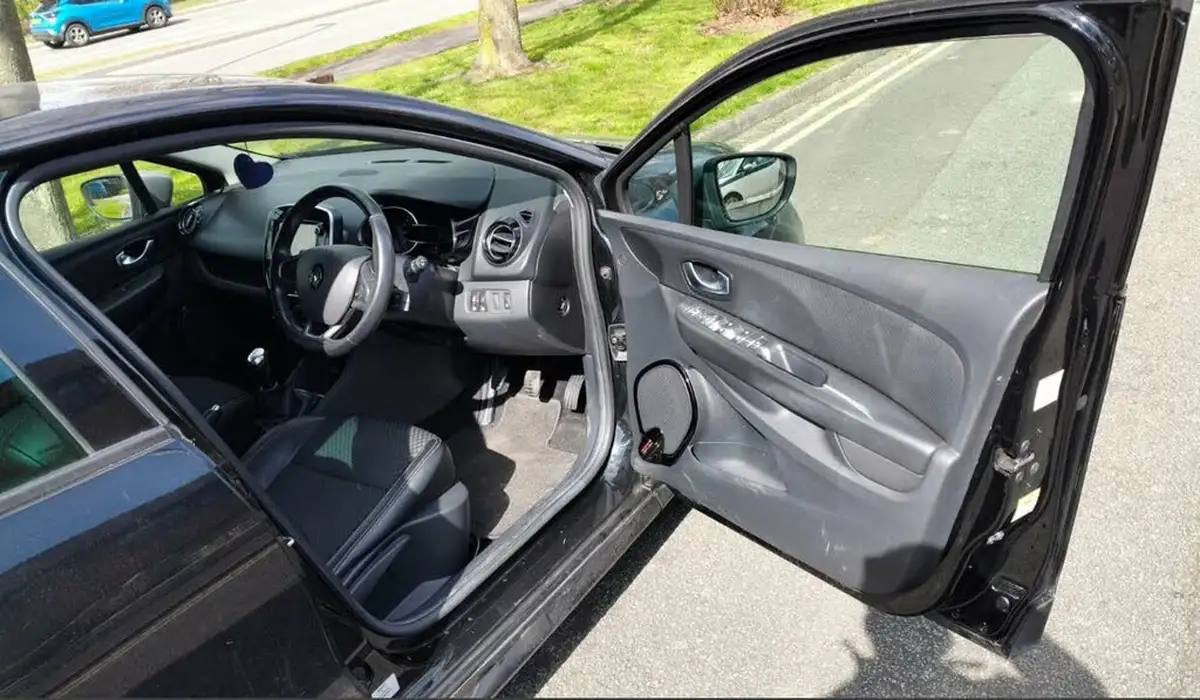 2018-renault-clio-09-tce-gt-line-big-1