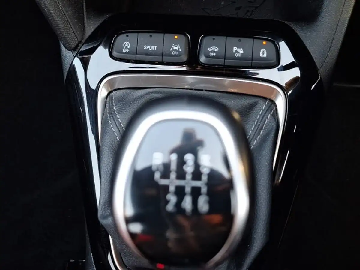2023-vauxhall-corsa-12-turbo-gs-100ps-big-11