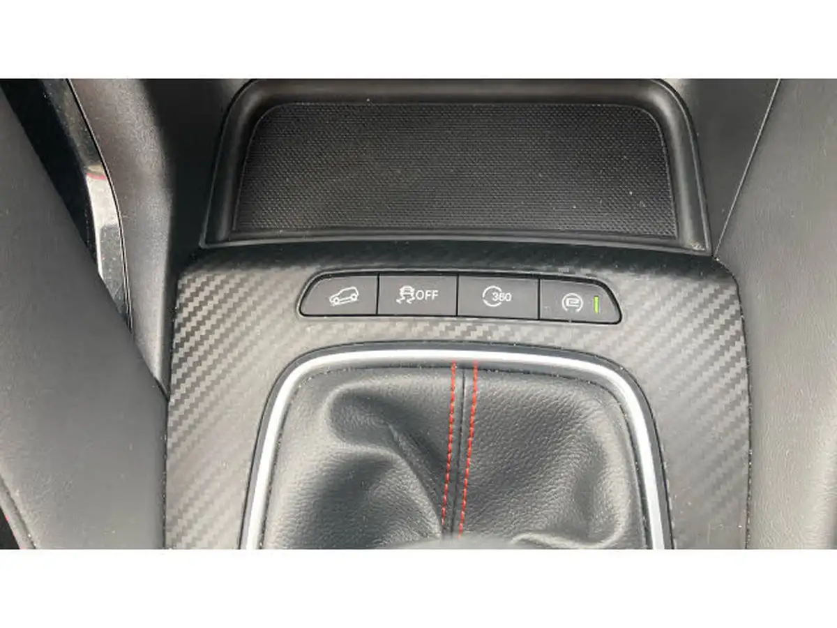 2024-mg-zs-suv-15-vti-tech-exclusive-big-31
