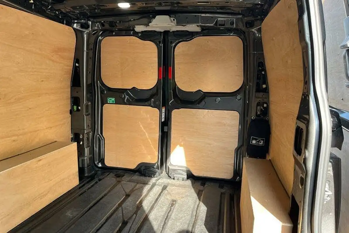 2024-ford-transit-custom-e-320-l1h1-limited-136ps-panel-van-big-31