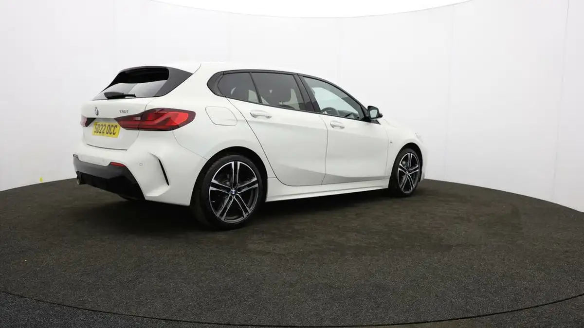 2022-bmw-1-series-15-118i-m-sport-lcp-big-6