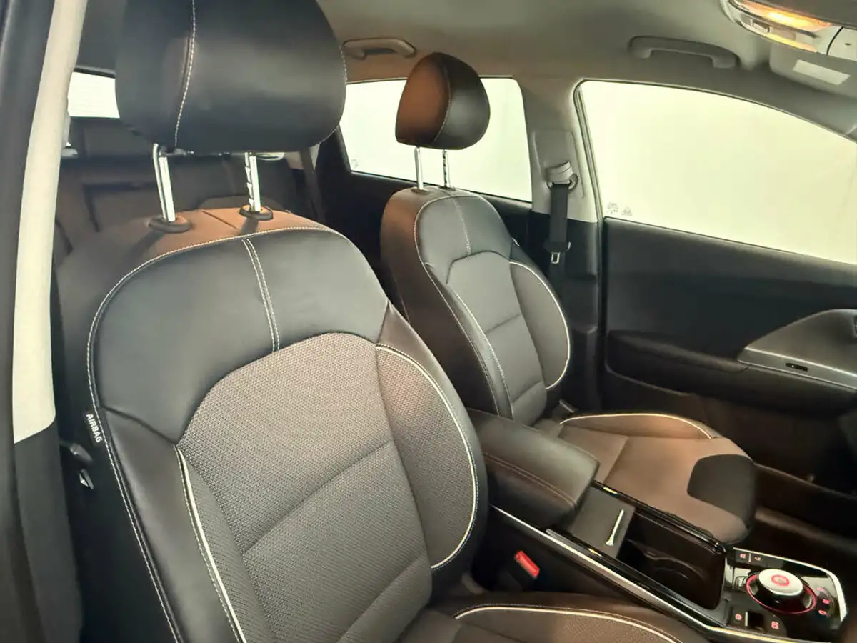 2022-kia-niro-ev-e-2-big-15