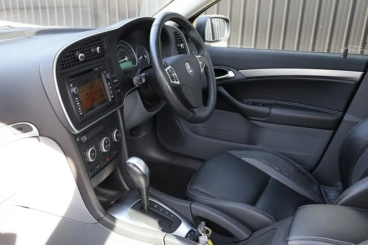 2007-saab-9-3-20-vector-sport-anniversary-18t-saloon-4d-auto-big-9