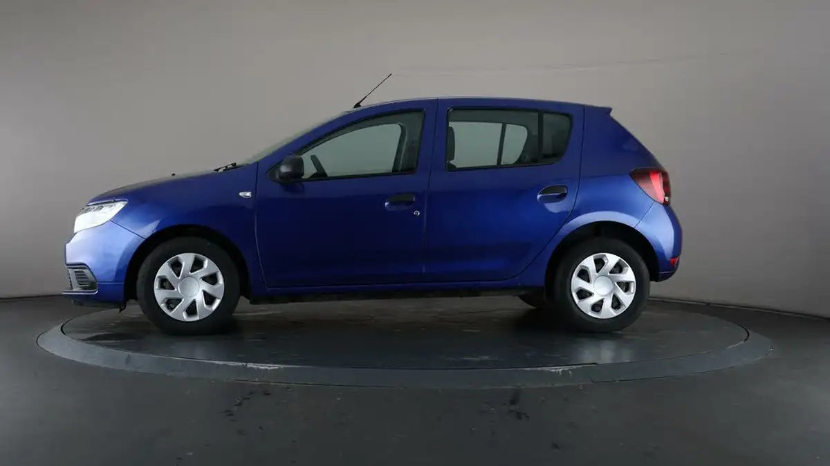 2020-dacia-sandero-10-sce-essential-big-32