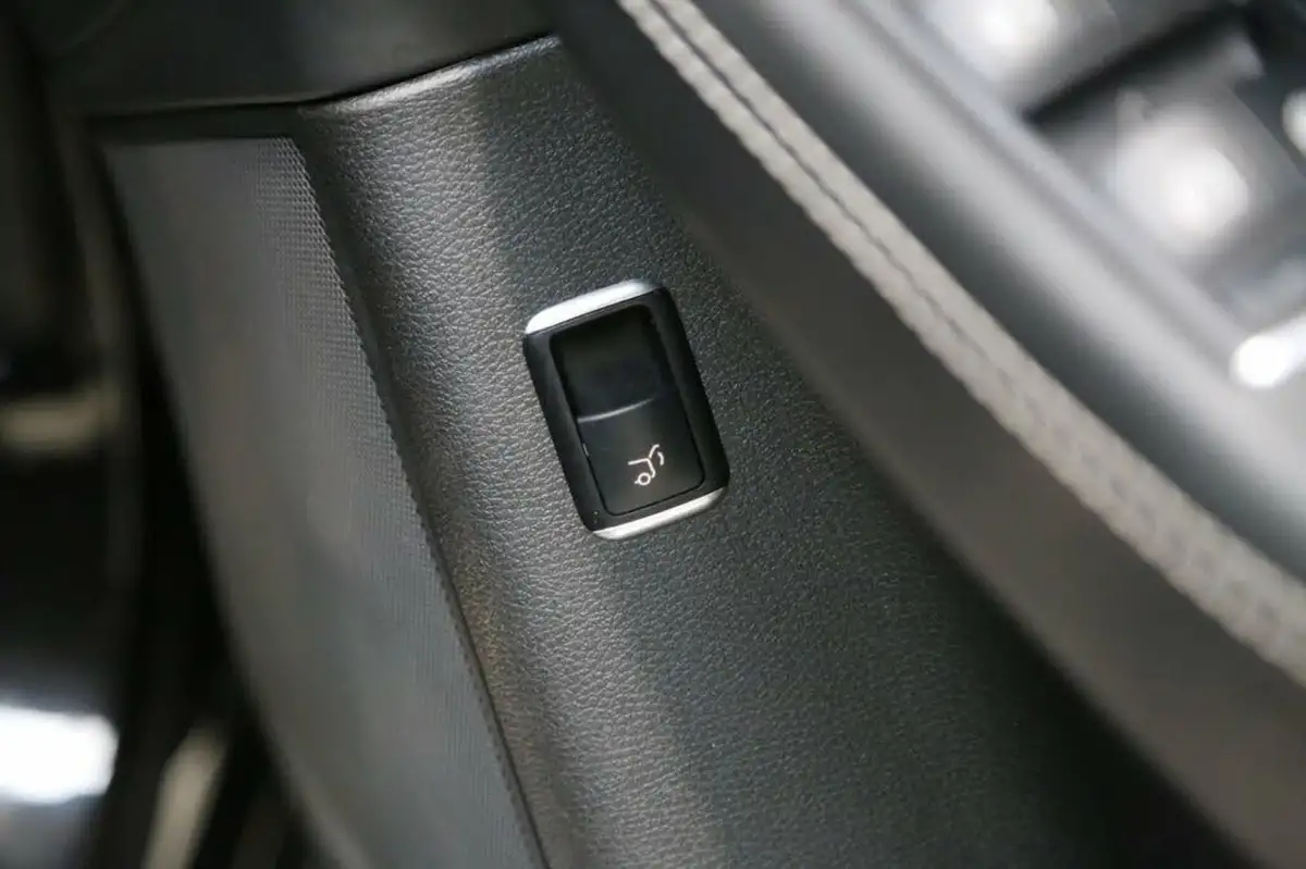 2016-mercedes-benz-gle-class-55-gle63-amg-s-577bhp-estate-speedshift-big-27