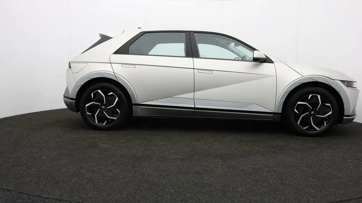 2021-hyundai-ioniq-5-e-premium-170ps-58kwh-rwd-big-7