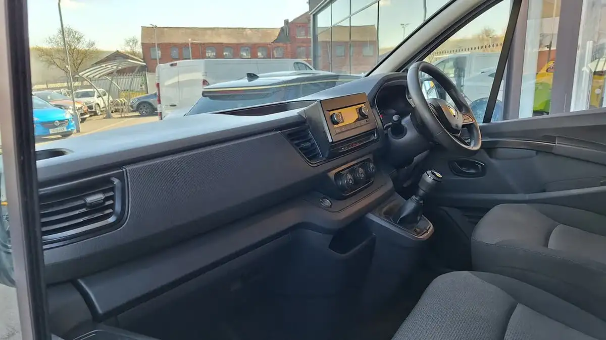 2022-renault-trafic-20dci-sl28-130-business-big-9