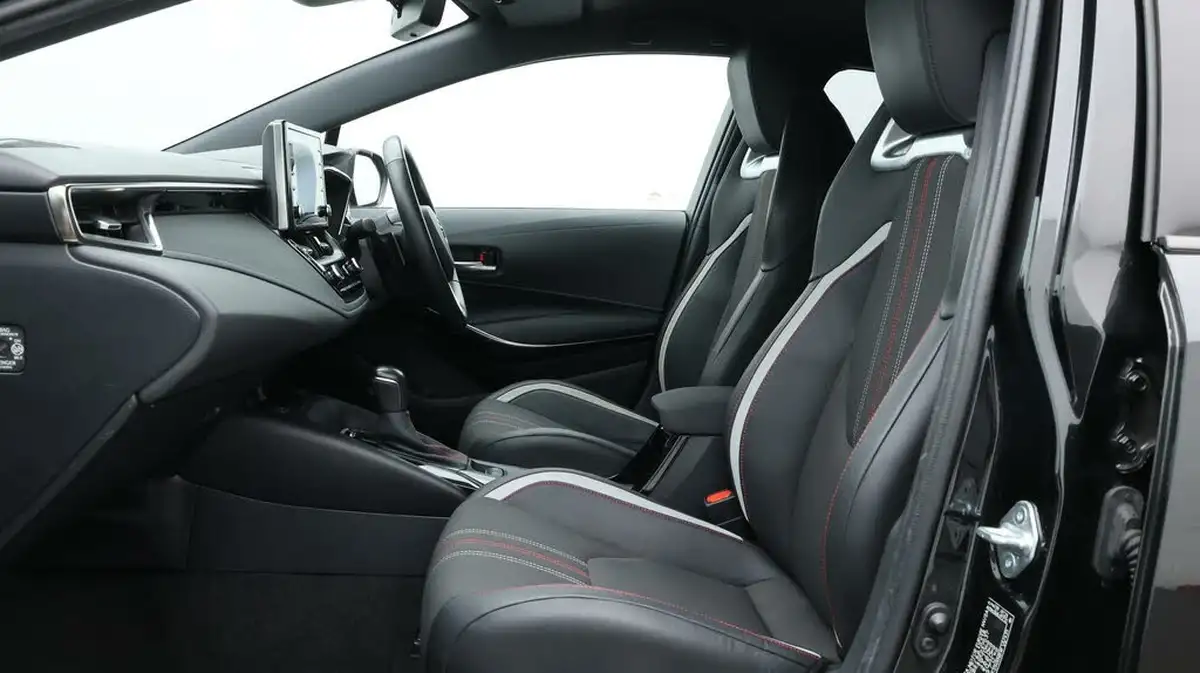 2020-toyota-corolla-20-vvt-i-gr-sport-spare-wheel-hatchback-big-14