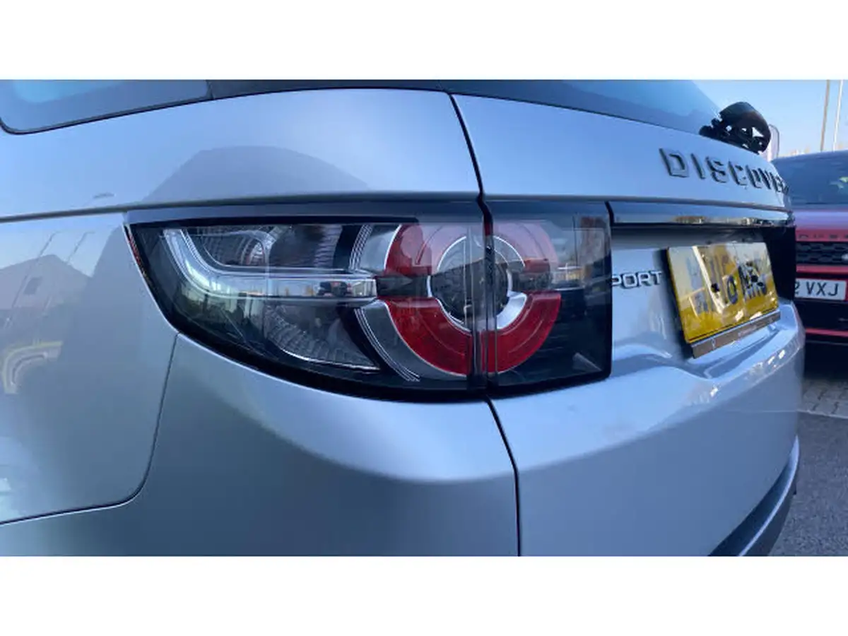 2016-land-rover-discovery-sport-20td4-se-tech-180ps-awd-ss-auto-big-18