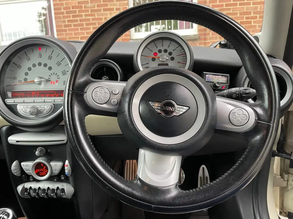 2008-mini-clubman-16-cooper-s-175bhp-big-15