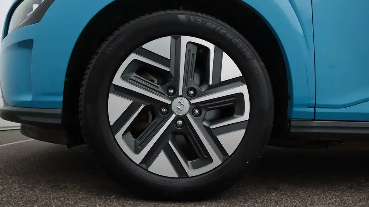 2023-hyundai-kona-e-ultimate-204ps-64kwh-105kw-obc-big-18