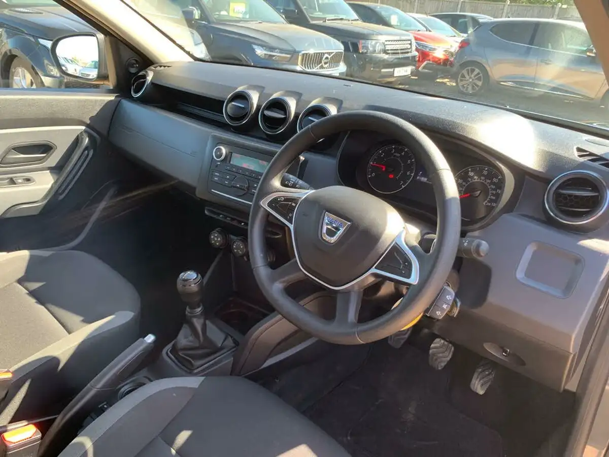 2020-dacia-duster-10-tce-essential-100bhp-ss-big-10