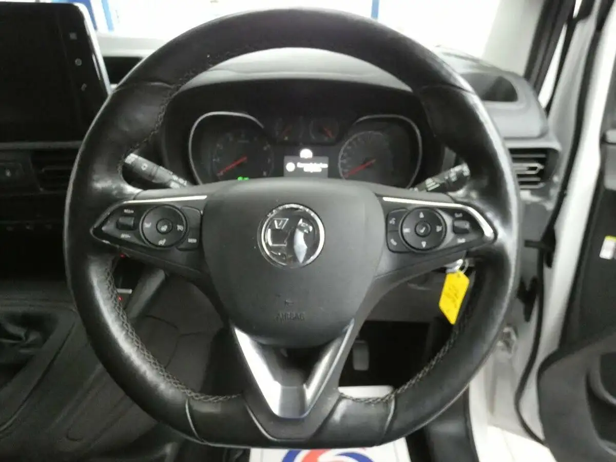 2021-vauxhall-combo-life-15-se-xl-100ps-big-64