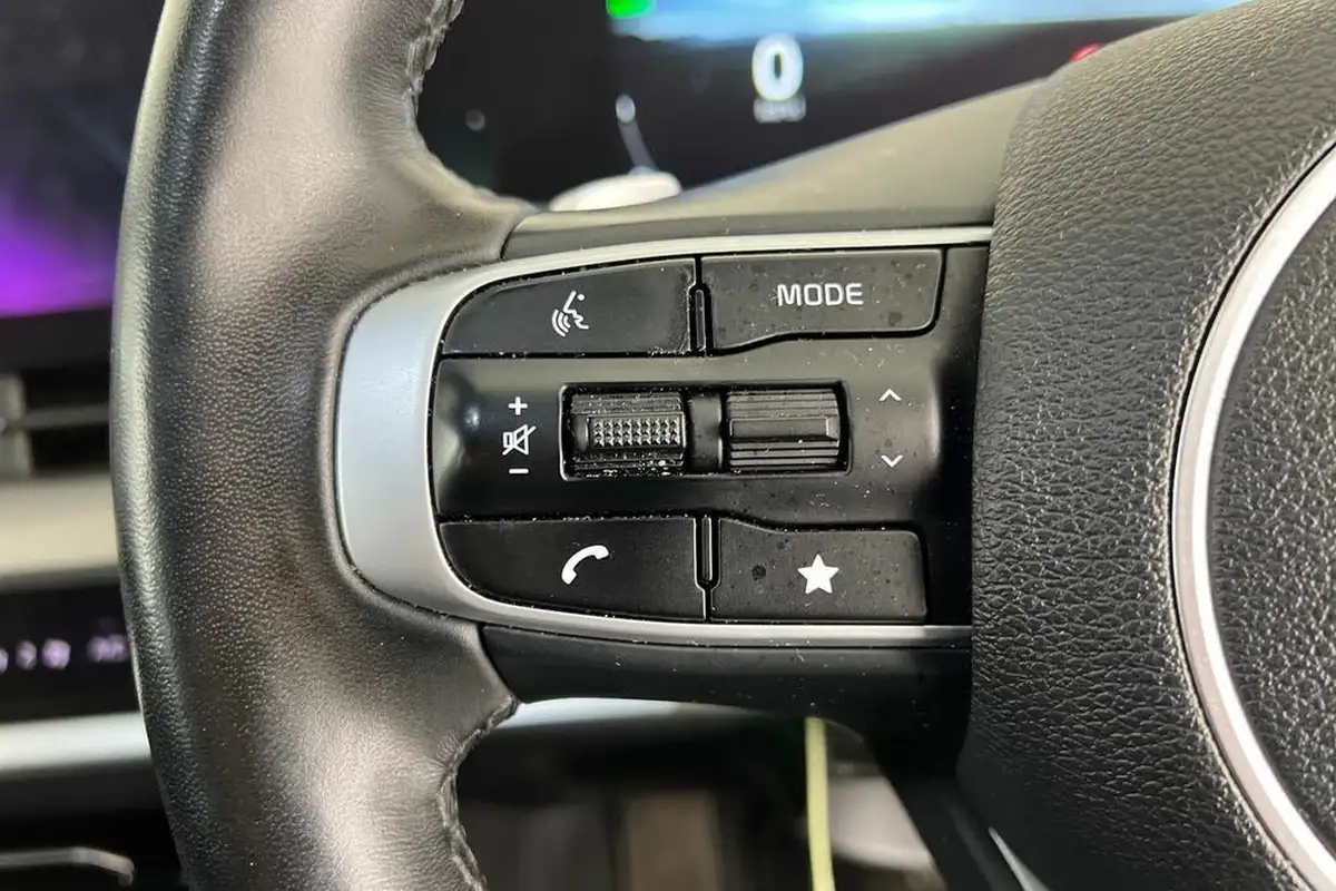 2023-kia-sportage-16-t-gdi-gt-line-226bhp-hev-auto-big-10