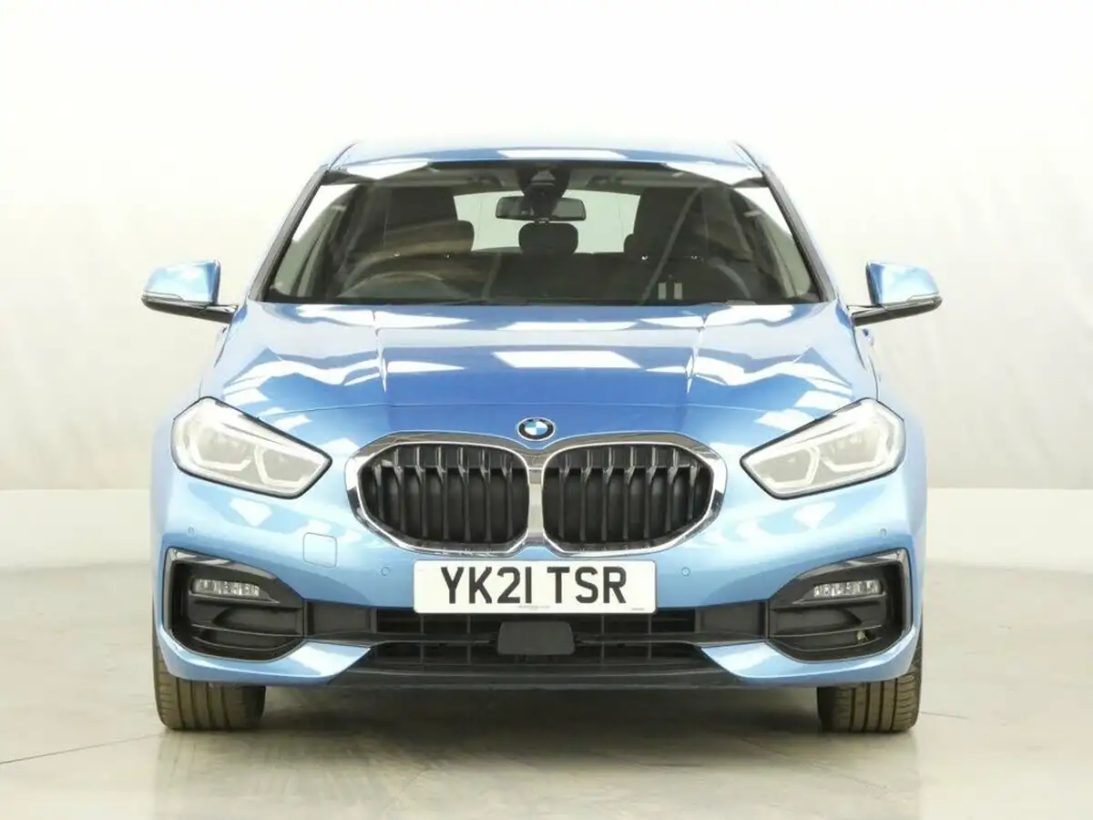 2021-bmw-1-series-15-118i-sport-lcp-dct-big-2