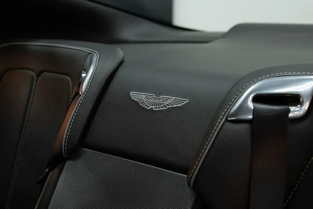 2012-aston-martin-virage-60-big-30