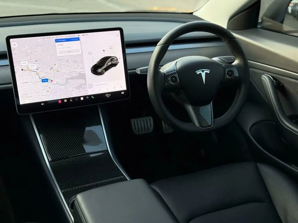 2020-tesla-model-3-e-performance-big-66