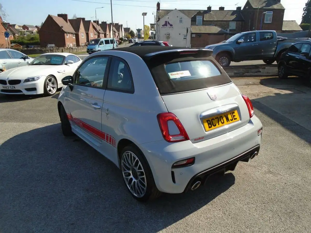 2020-abarth-595c-14-tjet-big-27