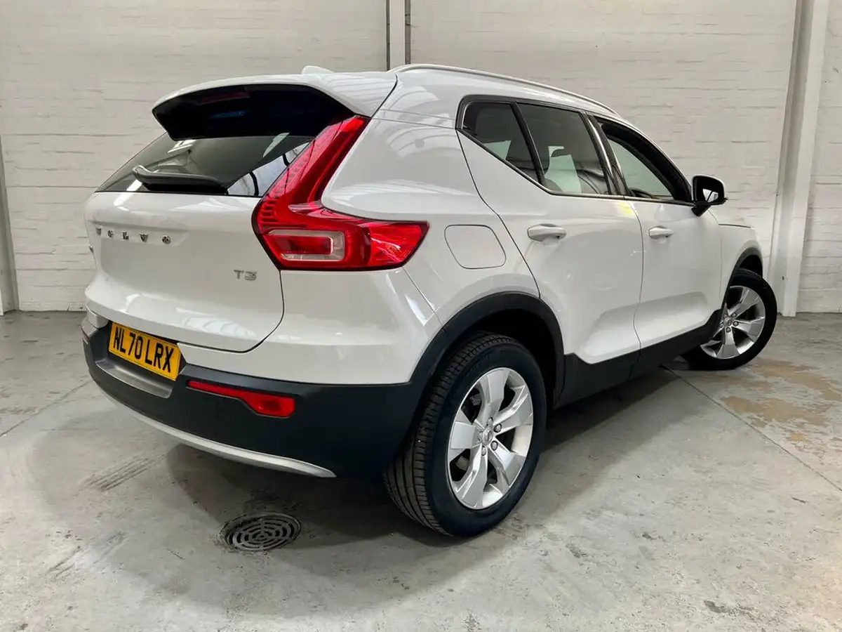 2020-volvo-xc40-15-t3-momentum-big-7