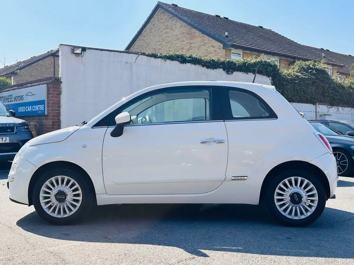 2013-fiat-500c-12-lounge-dualogic-big-11