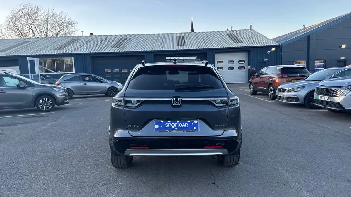 2023-honda-hr-v-15-i-mmd-advance-style-big-8