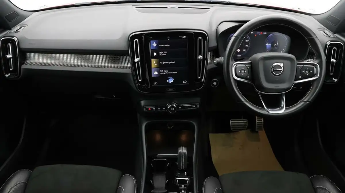 2021-volvo-xc40-15-t5-r-design-262bhp-big-12
