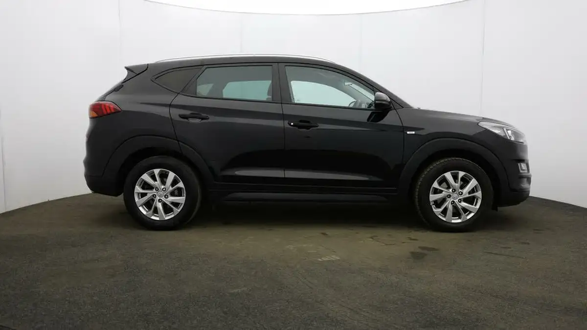 2021-hyundai-tucson-16crdi-se-nav-115ps-big-45