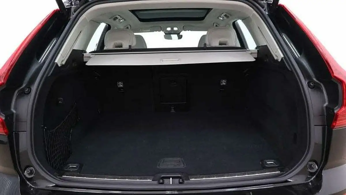 2024-volvo-xc60-20-t6-plus-big-13