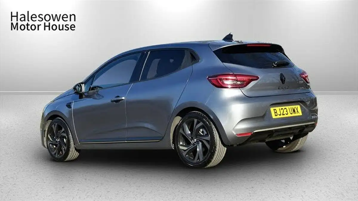 2023-renault-clio-16-engineered-big-4