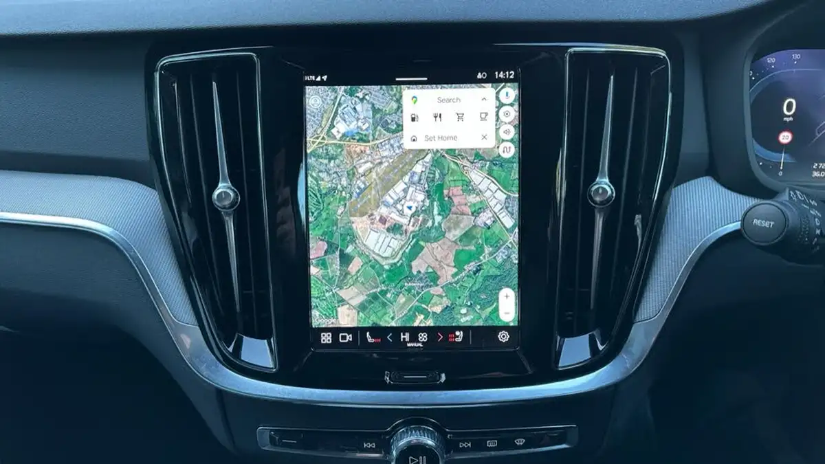 2023-volvo-v60-20-b3-plus-station-wagon-big-42