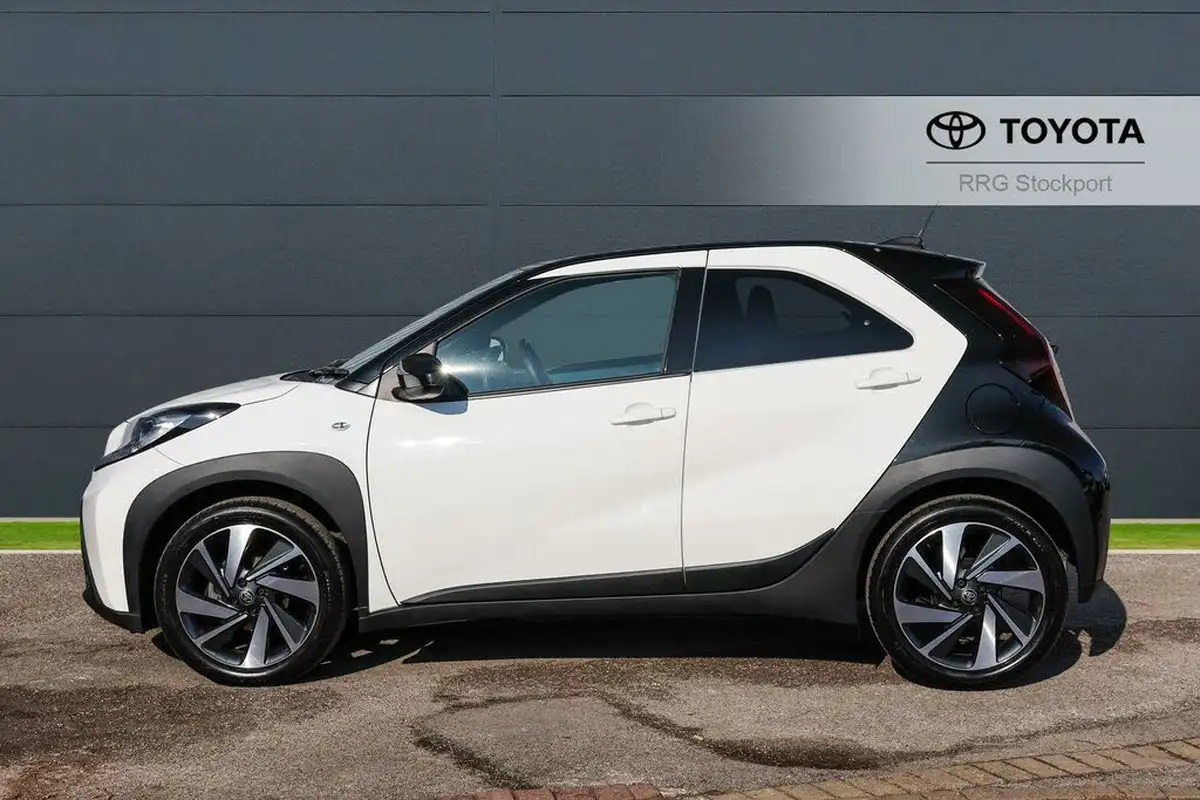 2024-toyota-aygo-x-10-vvt-i-edge-big-16