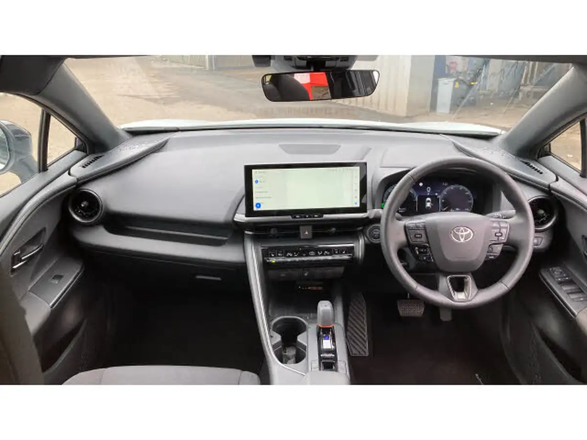 2024-toyota-c-hr-20-vvt-i-design-220bhp-plug-in-big-4