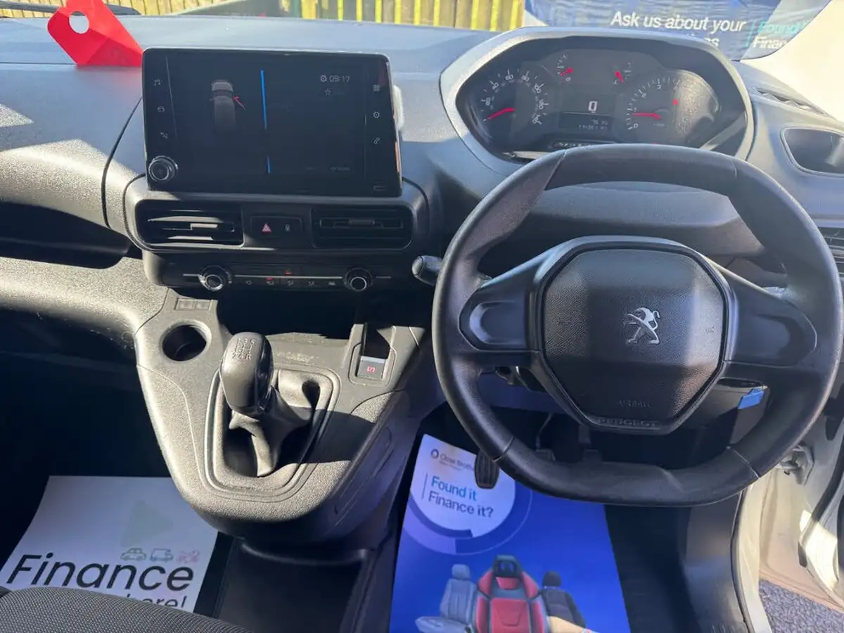 2021-peugeot-partner-15-bluehdi-1000-professional-100ps-eu6dt-panel-big-17