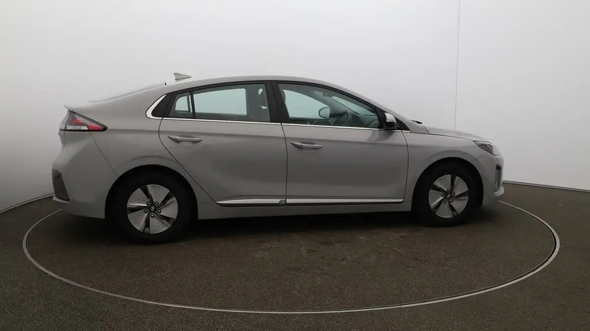 2021-hyundai-ioniq-16-gdi-premium-hybrid-big-7