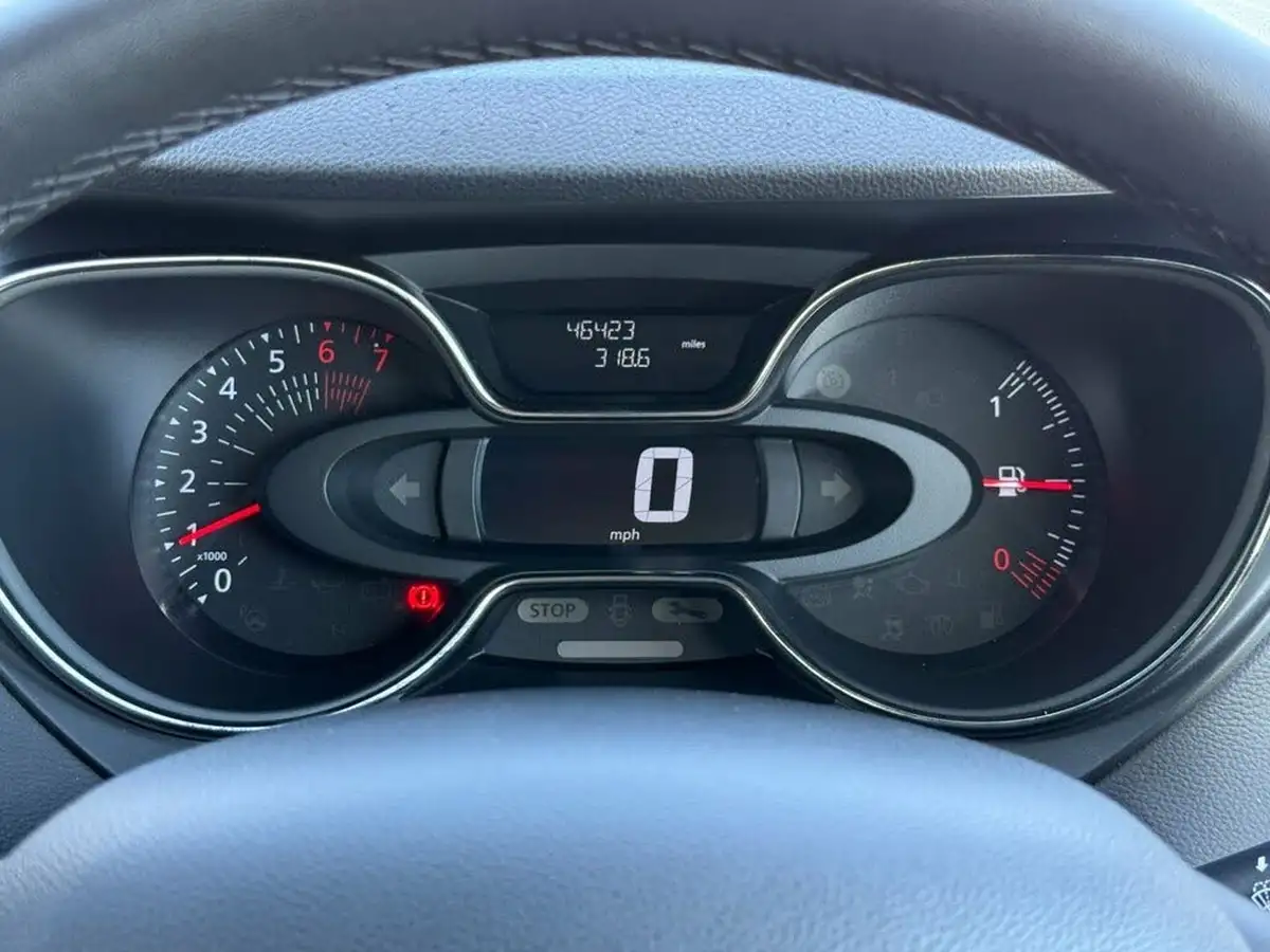 2018-renault-captur-09-tce-iconic-big-29