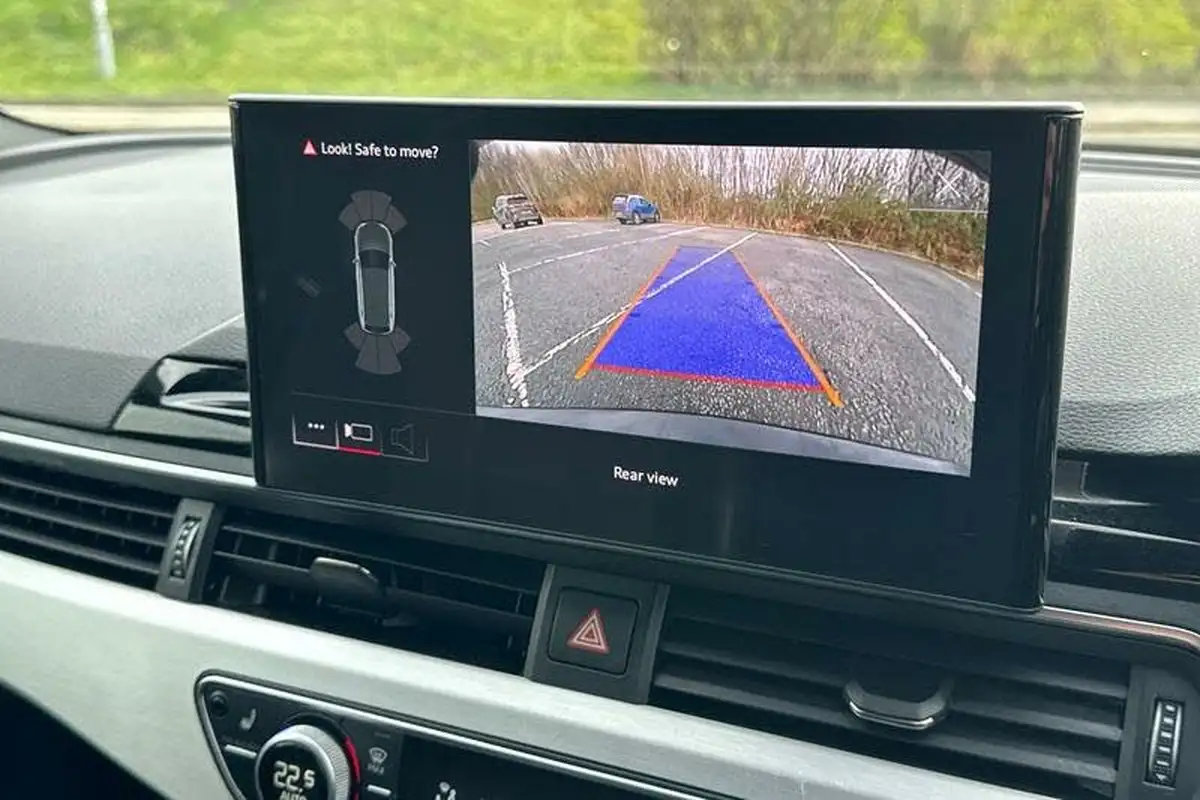 2021-audi-a4-avant-20-35-tdi-s-line-big-26