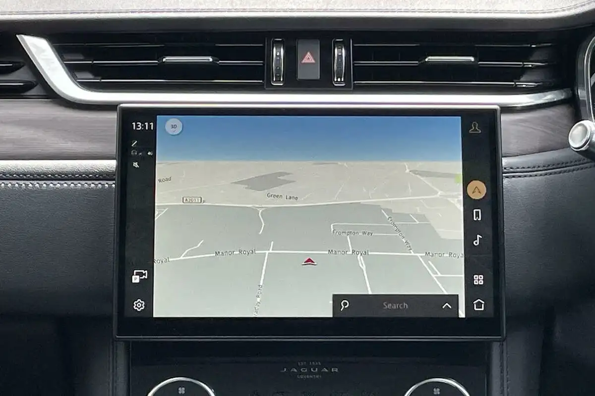 2021-jaguar-f-pace-20-d200-s-mhev-big-17