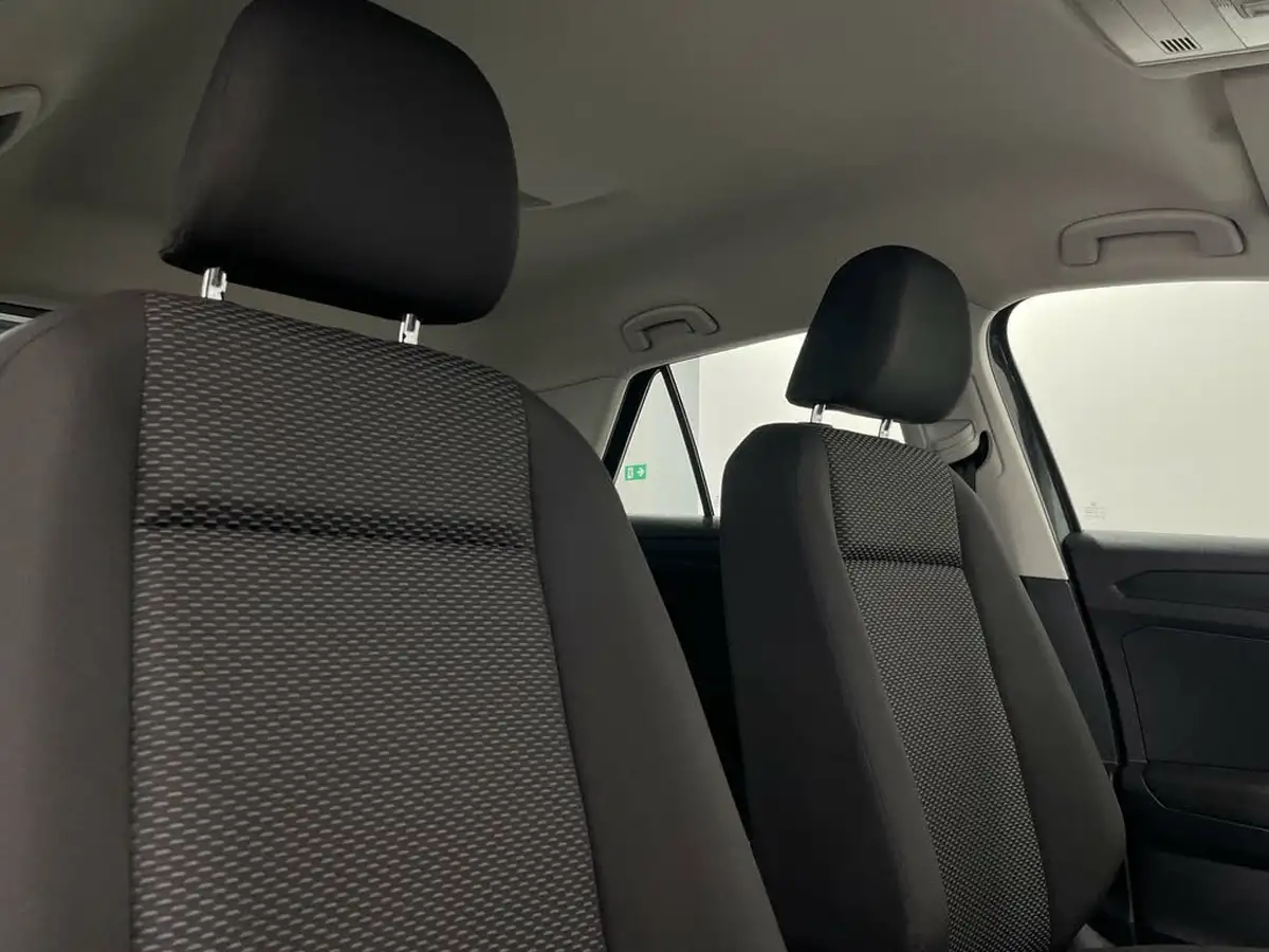 2021-volkswagen-t-roc-20tdi-s-big-23