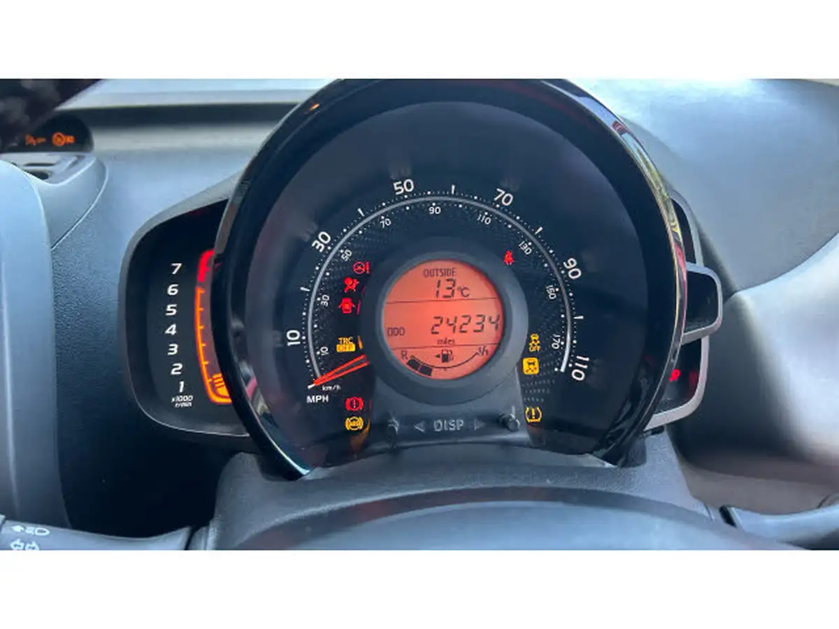 2020-toyota-aygo-10-vvt-i-x-trend-big-8