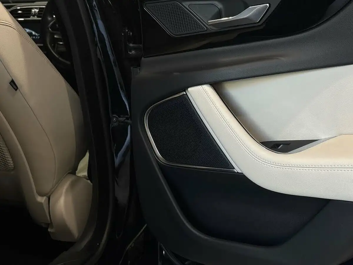 2020-jaguar-xe-20d-r-dynamic-s-big-34