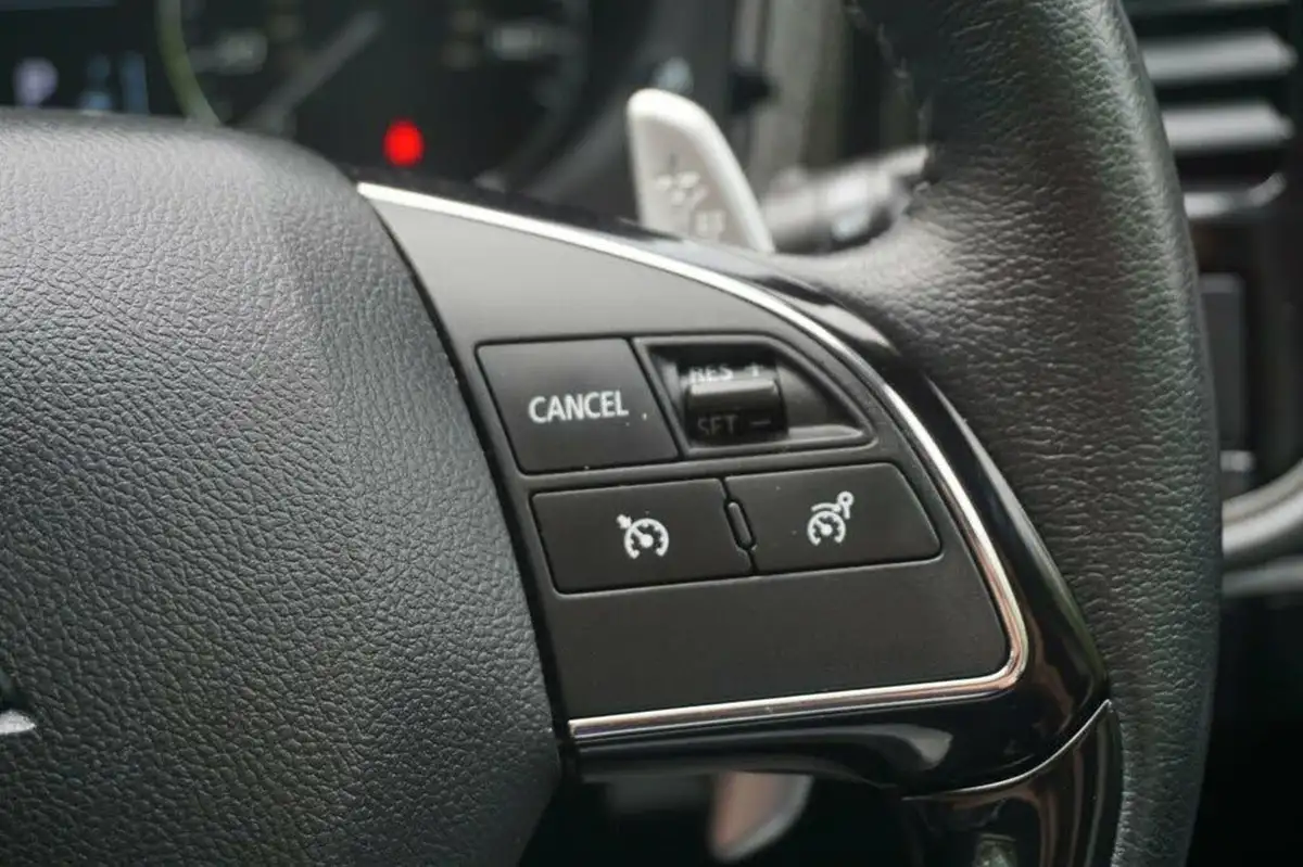2020-mitsubishi-outlander-20-exceed-big-26
