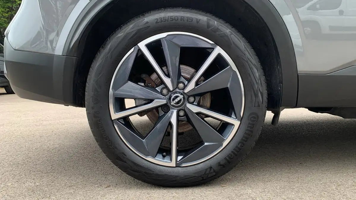 2022-nissan-qashqai-13-dig-t-tekna-158ps-xtronic-big-15